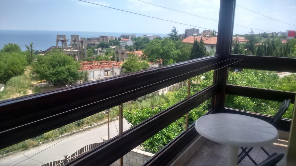 Enjoy Guest House Zlatni pjasătsi Rom bilde